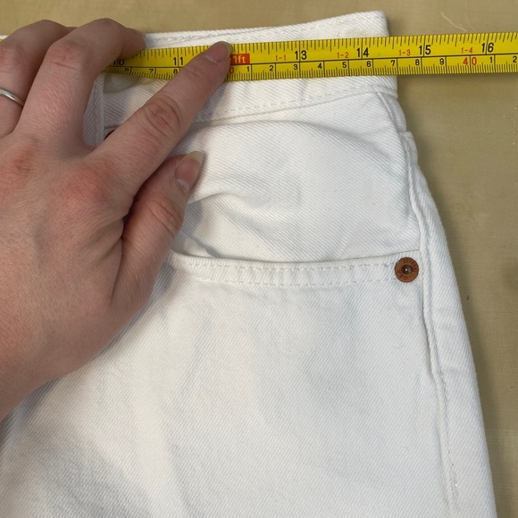 RE/DONE 70s Stove Pipe High Rise White Jeans Sz 27 Summer Closet Staple Distress - Picture 3 of 11